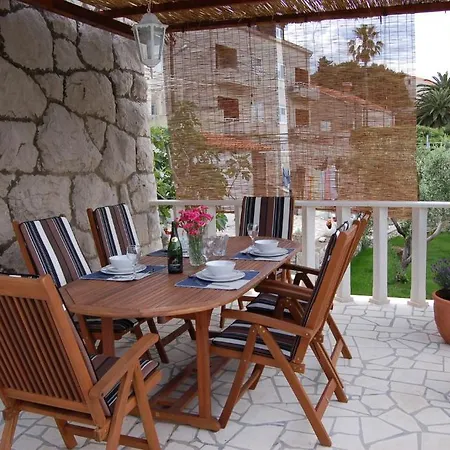 Busola Apartment